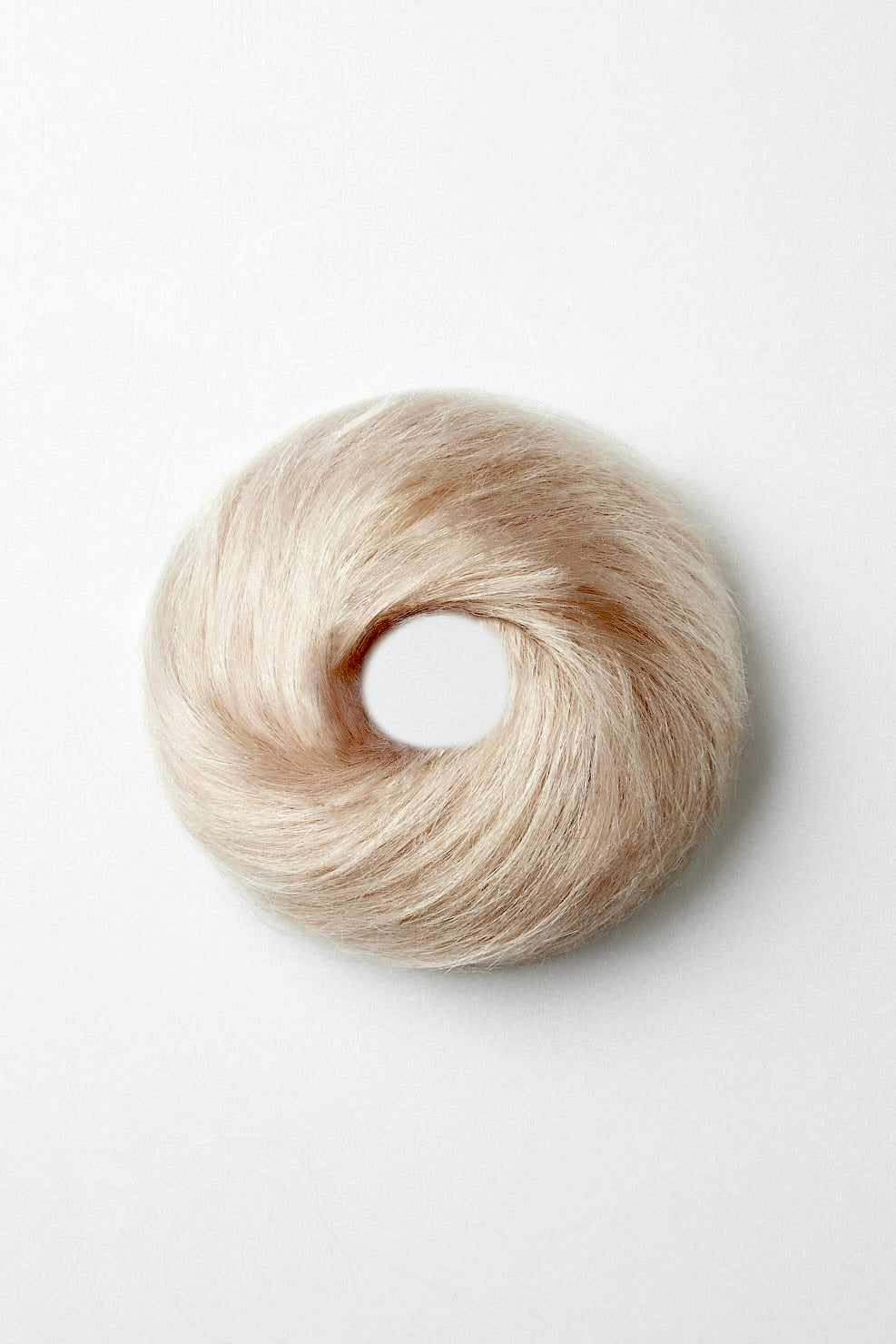 Hair Scrunchie - Echthaar Haargummi 516 extrahellblond asch variant detail image - 662ed085b9b50e934a33a2d17ffa5c72d714edcb973da0b1c3d7854598999f6d