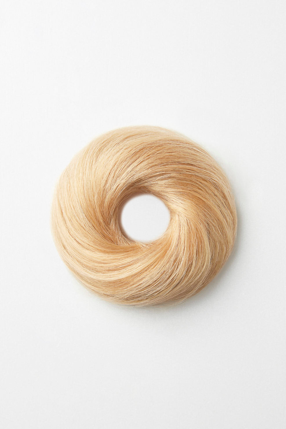 Hair Scrunchie - Echthaar Haargummi DB3 goldblond variant detail image - 284698f5c9102f2d3e55c4d258e0c64a174f4aad66f49c17007bfec510fa979d